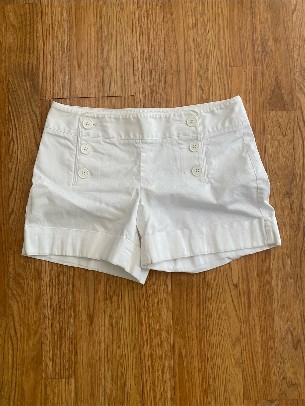 Express Design Studio Double breasted cuffed sailor shorts size 6 white